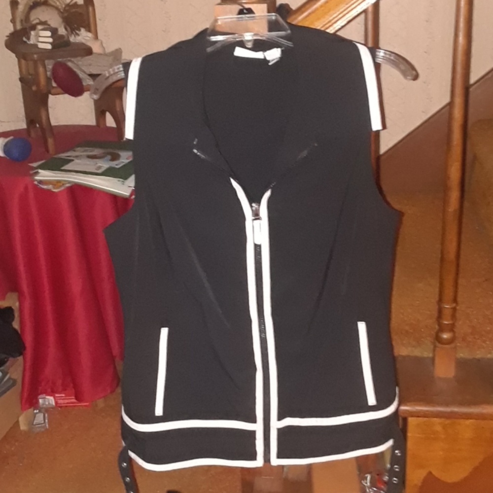 Sale!Zenergy black white vest